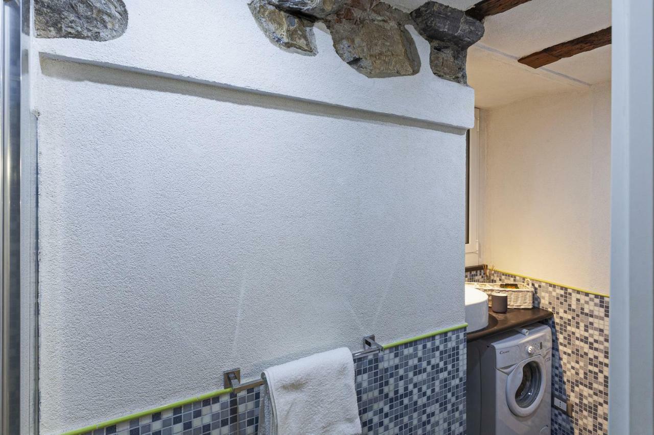 جنوة Wood And Stone Apartment In The Historical Center المظهر الخارجي الصورة